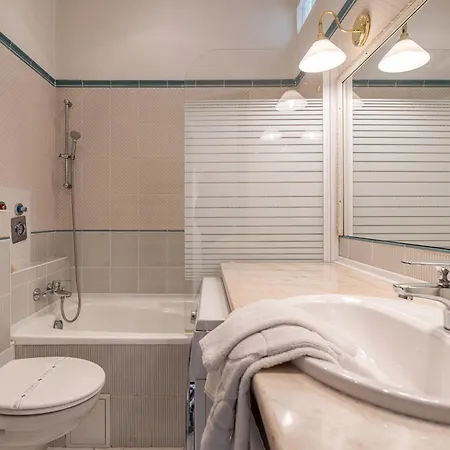 Apartment Madach *