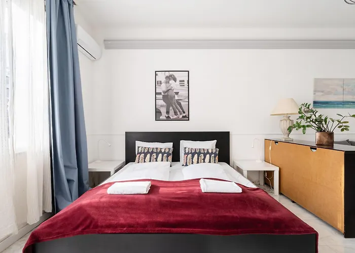 Madach Apartment *